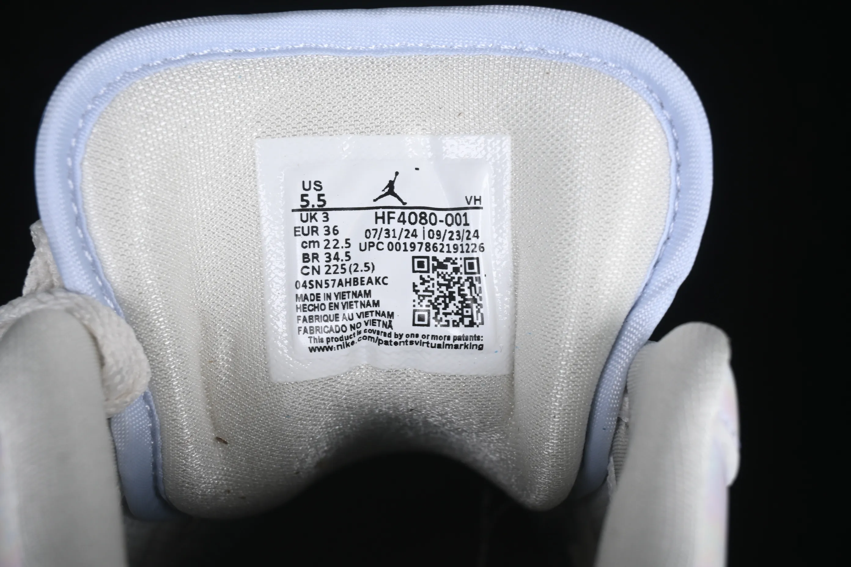 All Categories Air Jordan Jordan Series Basketball Shoes Air Jordan 1 Low Air Jordan 1 Low "Year of the Snake 2025" AJ1 Joe 1 Beige Symphony Pearlescent Low-top Cultural Basketball Shoes HF4080-001